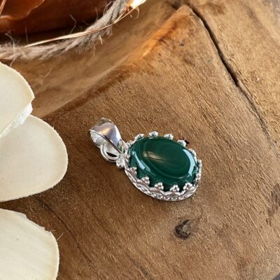 Pendant with malachite in crown-2