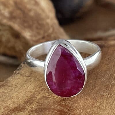 ring solitaire with ruby drop-3