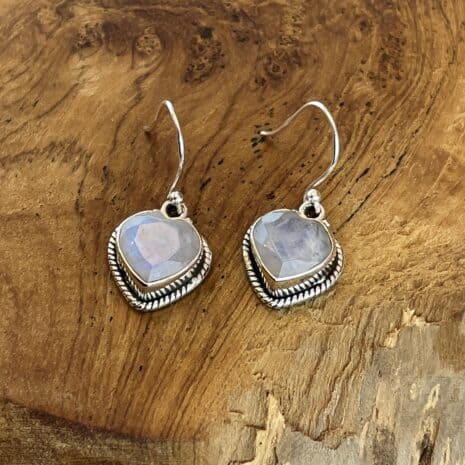 Heart-shaped rainbow moonstone earrings-2