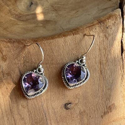 Boucles d'oreilles pendantes en forme de coeur avec améthyste violette-3