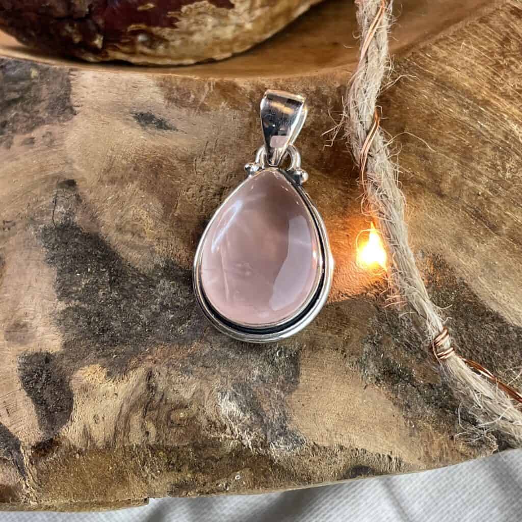 pendant with rose quartz