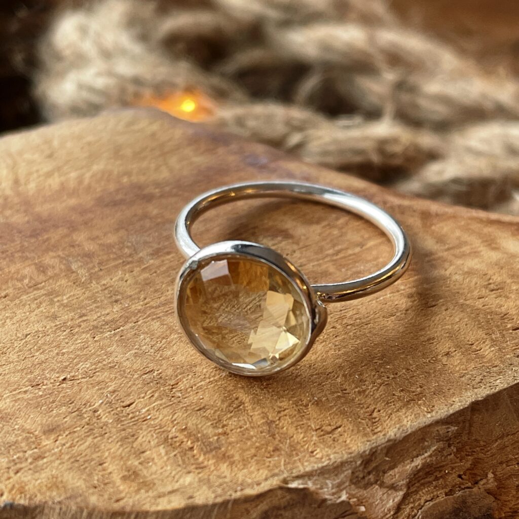 ring solitaire with citrine (1)