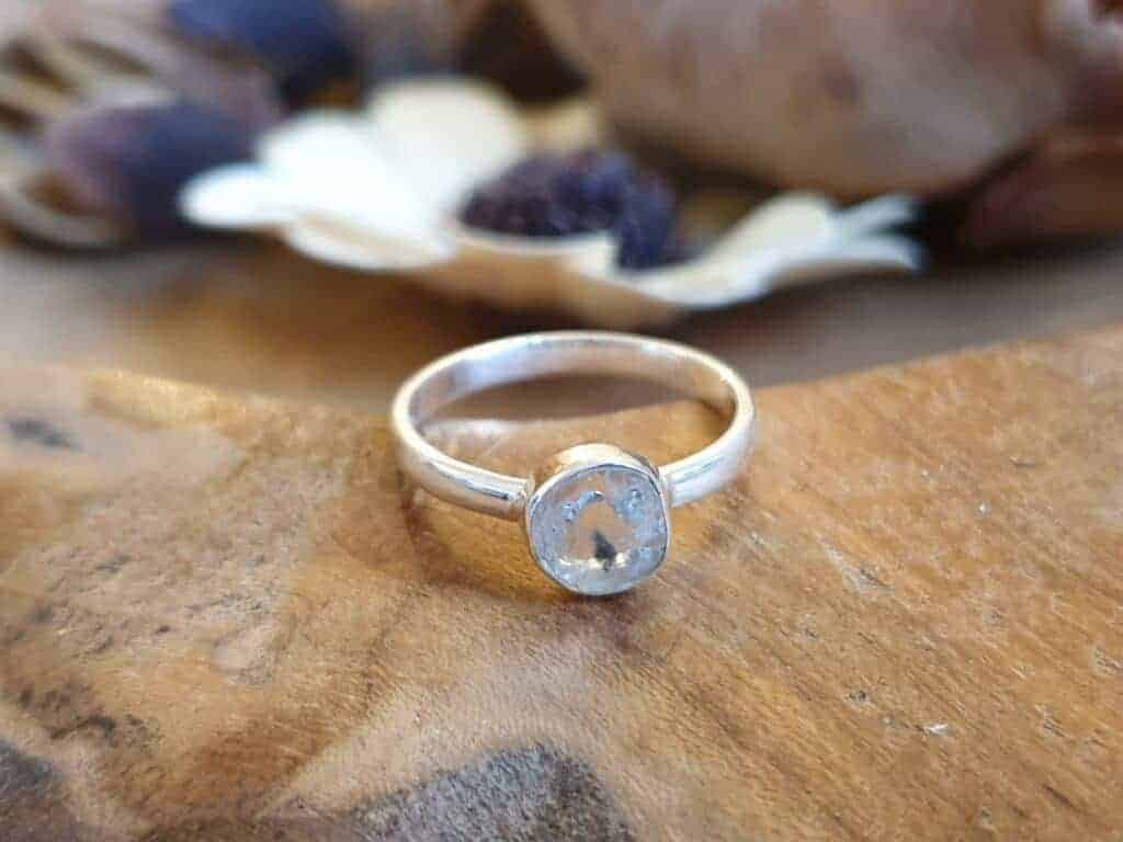 silver ring with uncut diamond_4