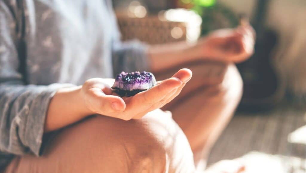 amethyst effect and meaning - meditation with amethyst