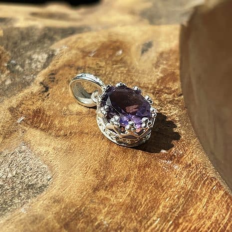 pendant with amethyst in crown-2