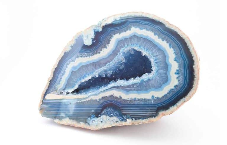 Blue agate meaning and properties