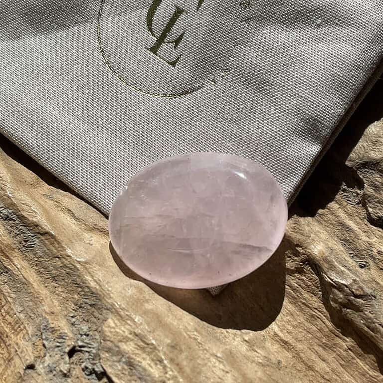 Le quartz rose, la pierre de l’amour