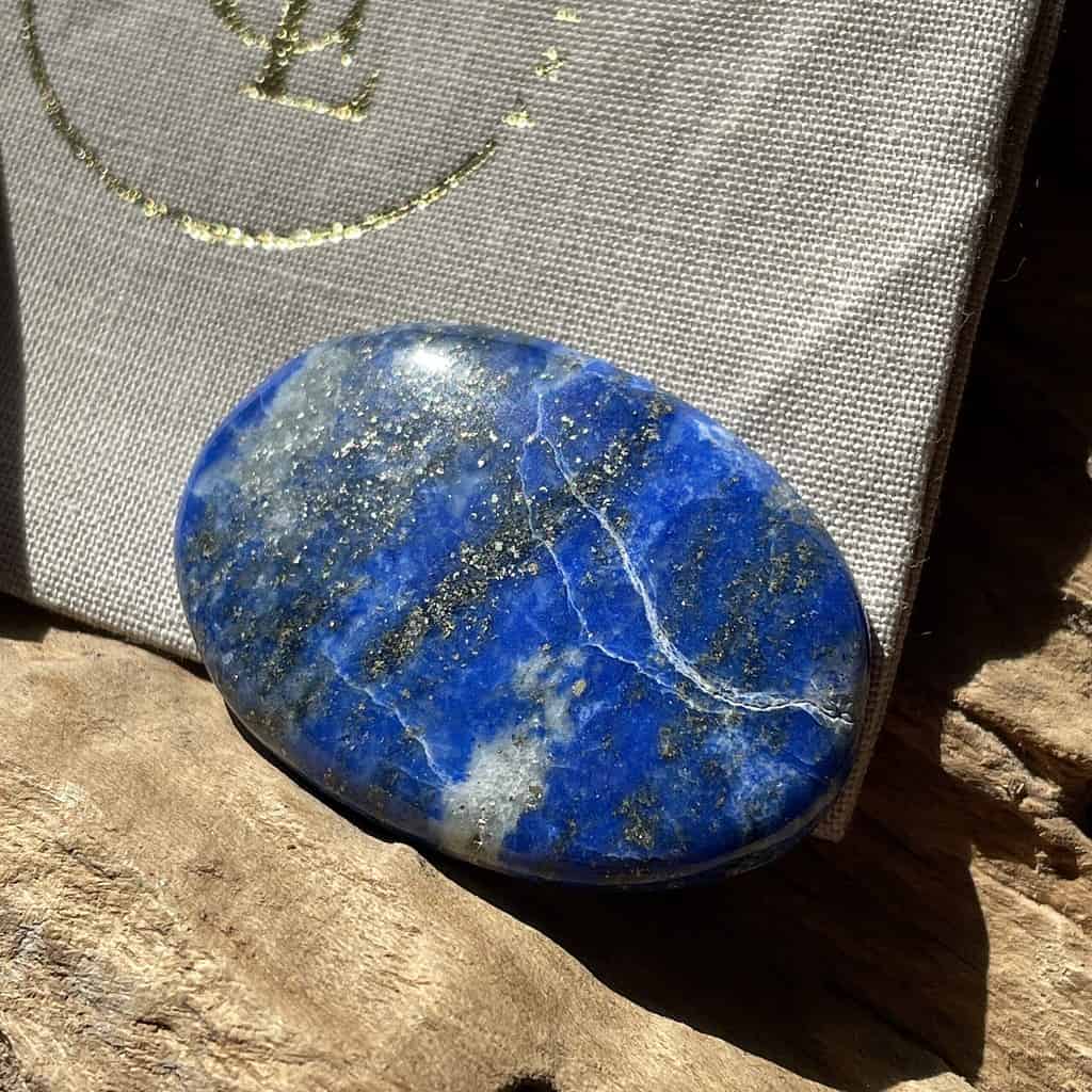 steen van de waarheid - lapis lazuli (3) - geboortesteen september - blauwe edelsteen