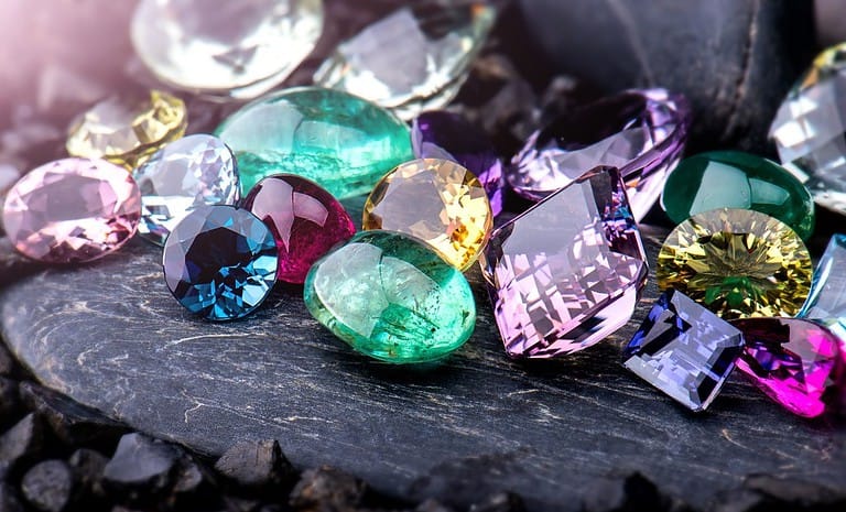 Wie können Sie wissen, ob Ihre Kristalle oder Edelsteine echt sind?